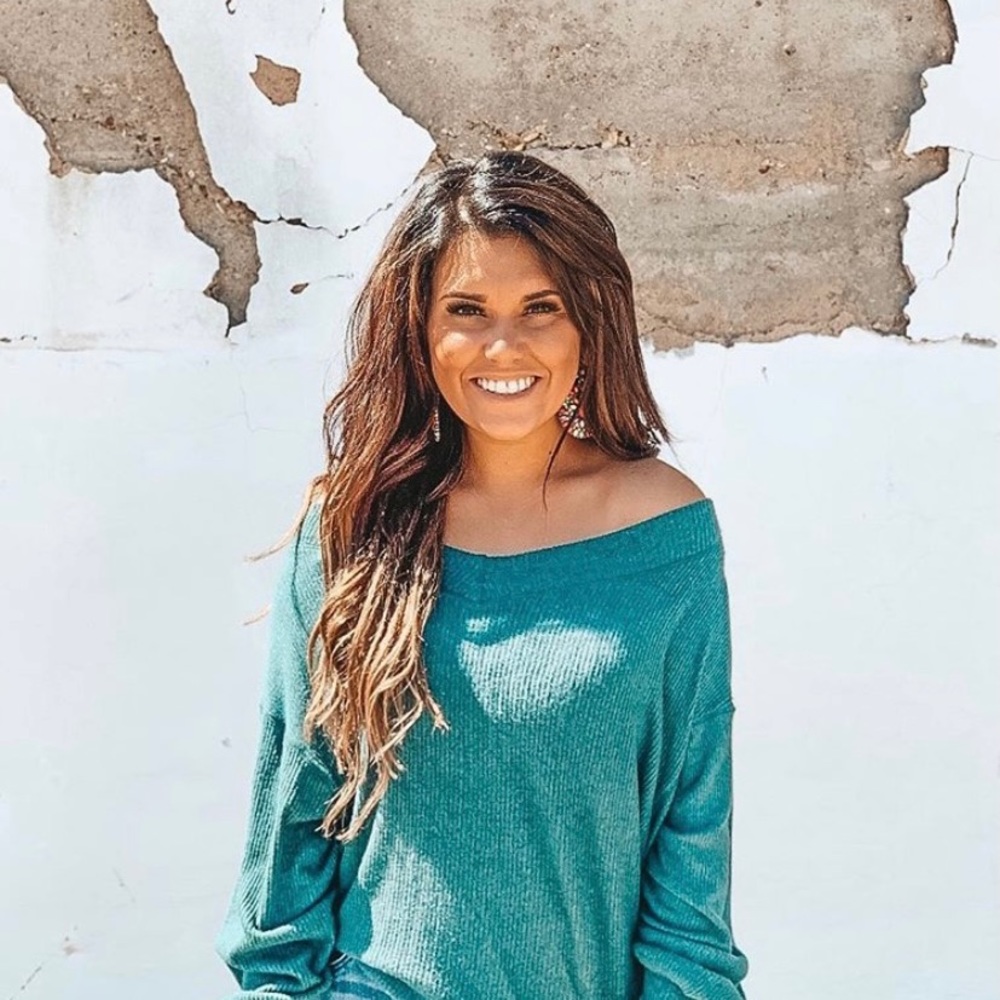 Meet your Posher, Alyssa